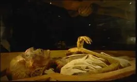 کشف معبدی با ۳۰ مومیایی در مصر + تصاویر