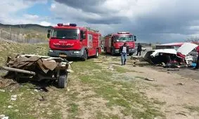 برخورد شدید دو خودروی سواری ۷ کشته و مصدوم درپی داشت