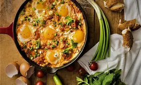 طرز تهیه املت فلفل سبز و سیب زمینی