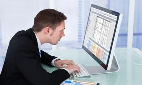 وقتی زیاد می‌نشینیم چه بلایی سر بدن خود می‌آوریم؟