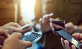 عجیب ولی واقعی؛ امواج موبایل سرطان‌زا نیست