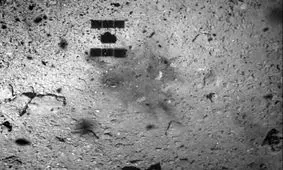 تصاویری از حفره مصنوعی در سیارک ریوگو منتشر شد