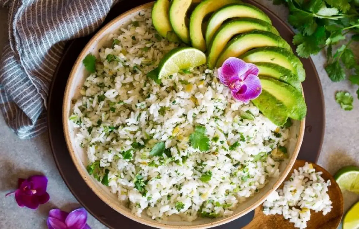 طرز تهیه گشنیز پلوی ساده با طعم لیمو