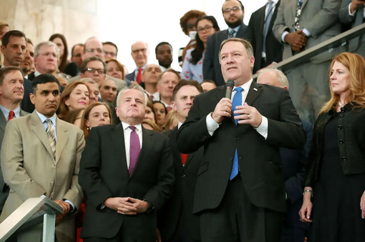 پامپئو و یک سال ادعای حفظ پرستیژ وزارت خارجه آمریکا