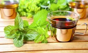 لکه‌های سیاه روی گیاه نعنایم چه هستند؟