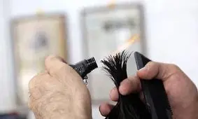 کوتاه کردن مو با آتش و حرارت فندک از نمای نزدیک + فیلم