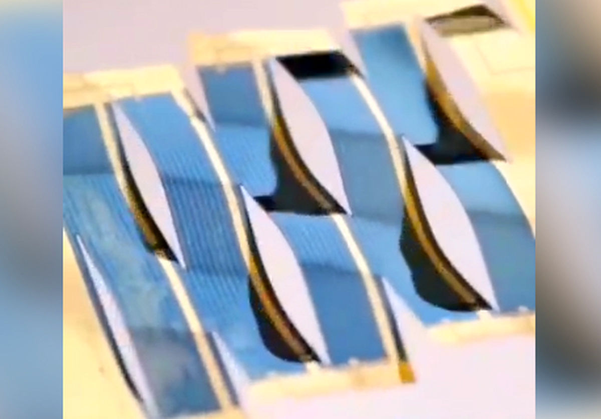 تولید سلول خورشیدی به ضخامت کاغذ! + فیلم