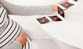 درباره اهمیت نوشیدن آب در بارداری