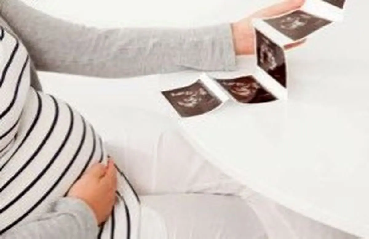 درباره اهمیت نوشیدن آب در بارداری