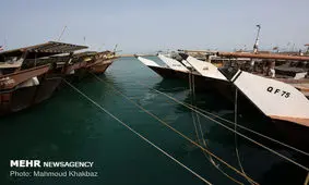 محموله نوشیدنی های قاچاق در آب های ساحلی آبادان متوقف شد