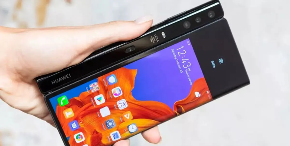 آمریکایی ها روزی4 تا 5 ساعت را صرف استفاده از گوشی می کنند