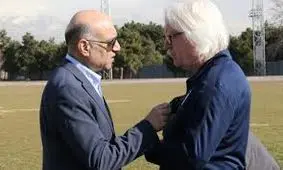 واکنش منزوی به راه ندادن شفر به تمرین استقلال