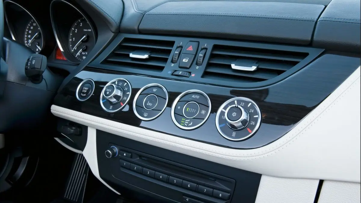 ۷ دلیل برای درست کار نکردن کولر خودرو