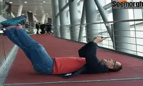 حرکات عجیب و جنجالی سلبریتی‌ها در مراسم‌ رسمی! + تصاویر