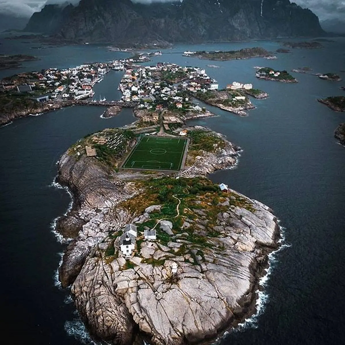 استادیومی عجیب در نروژ