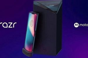 طراحی هوشمندانه و جذاب گوشی تاشو موتورولا Razr