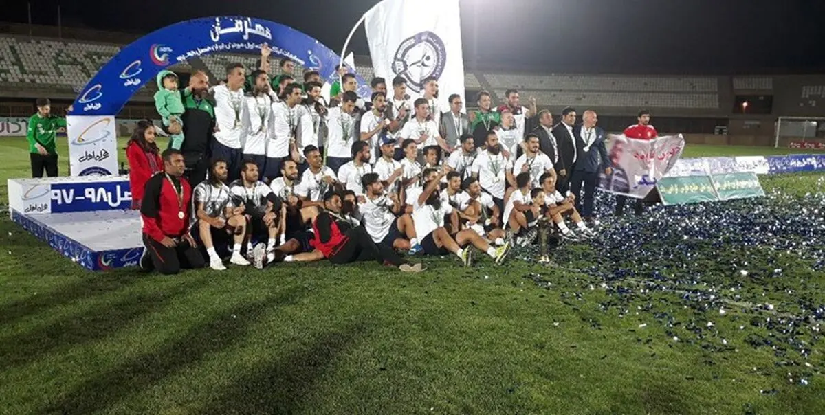 پیروزی گل گهر مقابل گل‌ریحان/جام قهرمانی به شاگردان بگوویچ اهدا شد