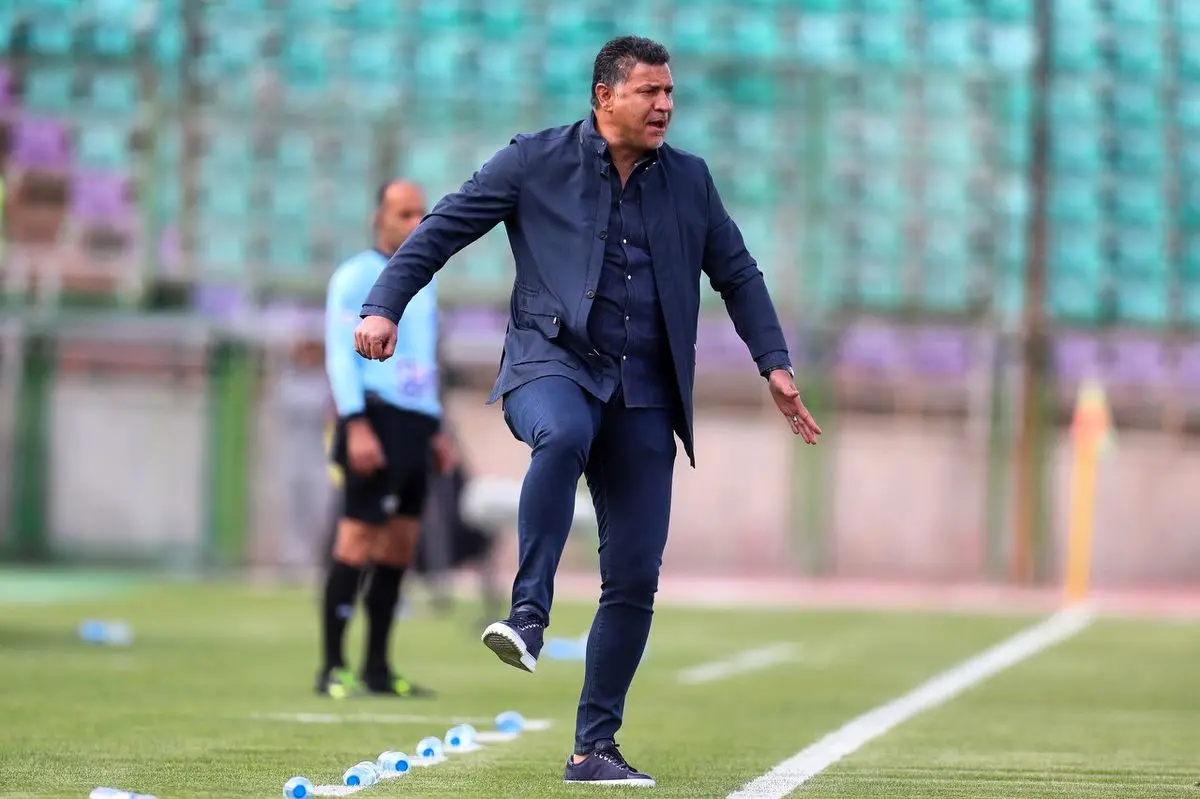 علی دایی می خواهد از سایپا فرار کند!