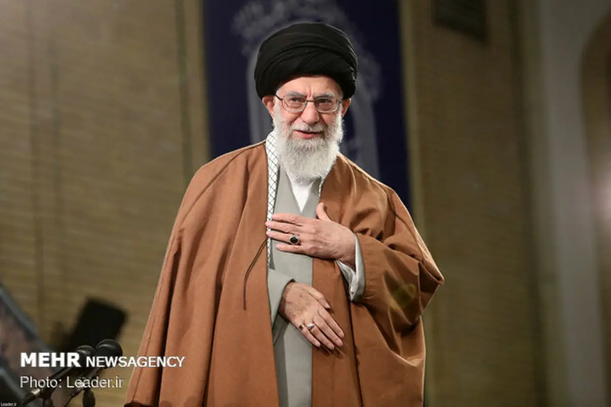 جمعی از معلمان و فرهنگیان با رهبر انقلاب دیدار می‌کنند