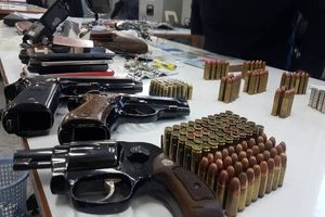 کاظمی: نیروی انتظامی خرید و فروش سلاح را کنترل کند
