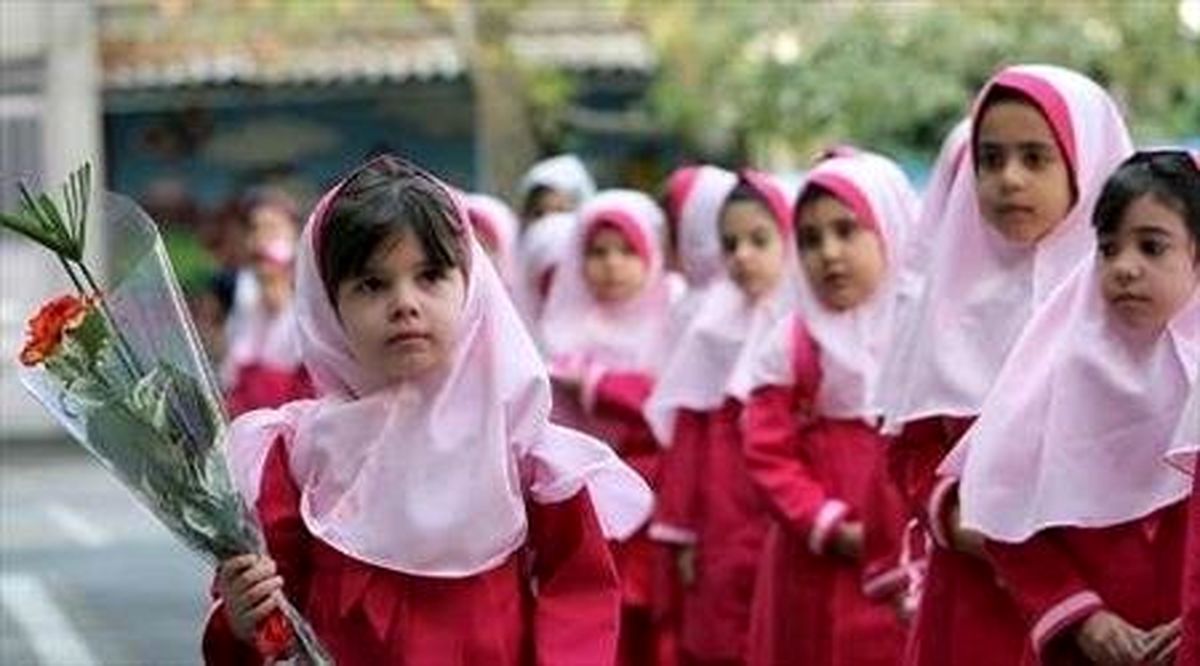 لباس فرم دانشآموزان ساماندهی میشود