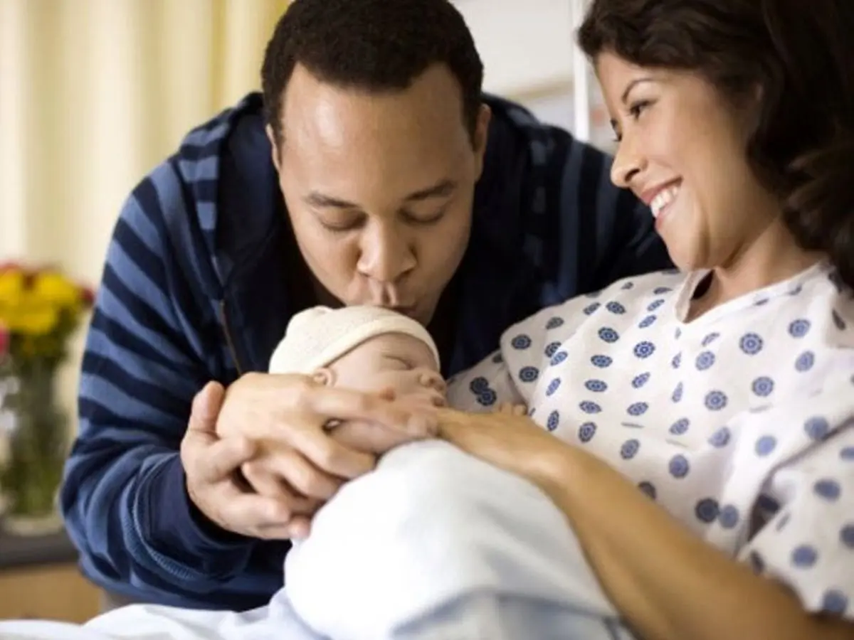 روابط عاطفی با همسر در دوران بارداری چگونه باید باشد؟