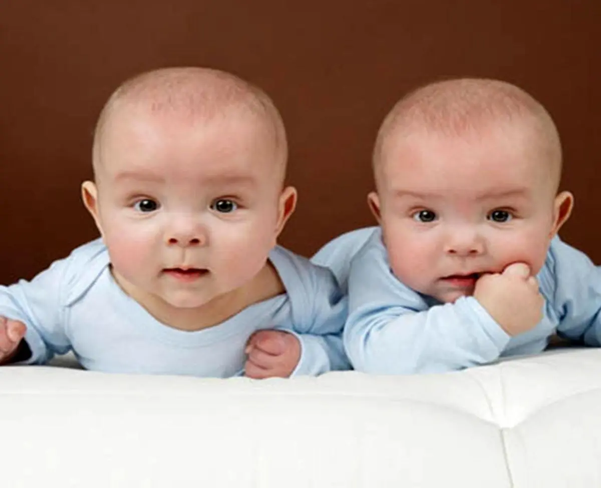 نکاتی مهم برای خانواده هایی که «دو فرزند پسر» دارند