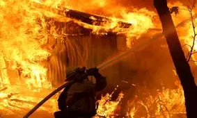 صحنه‌هایی هولناک از آتش‌سوزی یک ساختمان ۲۱ طبقه+ویدئو