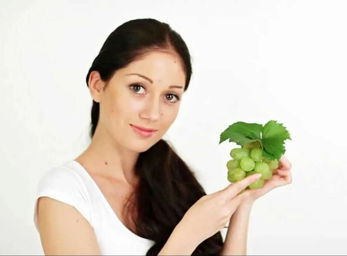 انگور را به عنوان دسر بعد از غذا نخوريد❗️