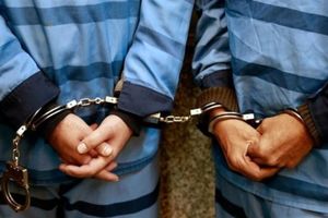 دستگیری ۲ خرده فروش مواد مخدر