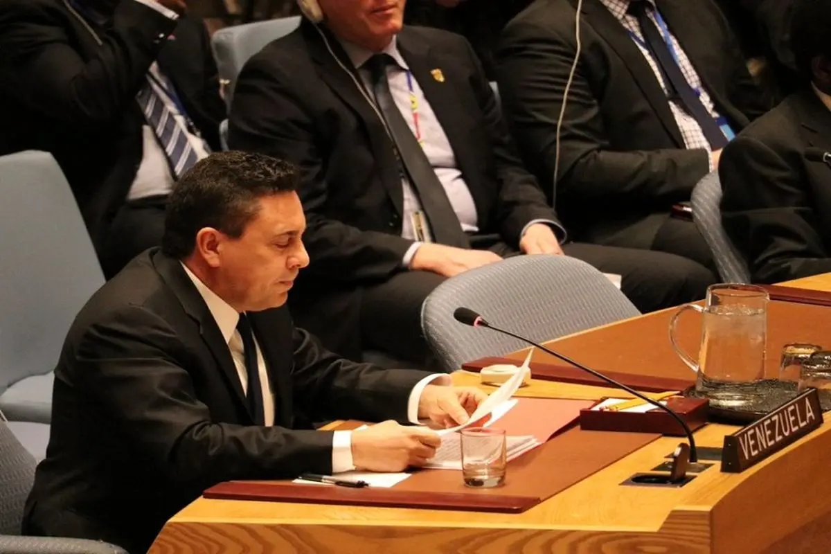 حمله به سفارت ونزوئلا در آمریکا / کاراکاس: ساختمان سفارت غارت شد