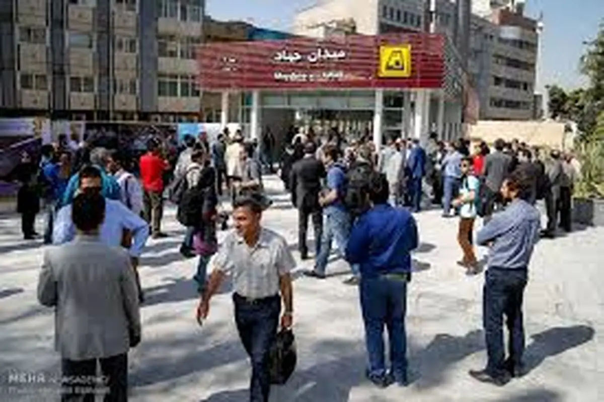 فردی خود را در تهران زیر قطار مترو انداخت