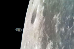ثبت تصویری شگفت انگیز از سیاره زحل با دوربین گلکسی اس 8 سامسونگ