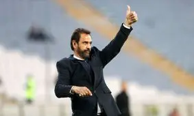 غش کردن فیروز کریمی پس از گل میهمان و انتقال به بیمارستان