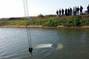 سقوط دو زن داخل رودخانه آبرفت در شهرستان سراب