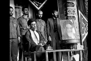روزی که رهبر انقلاب دستور توقف اعتراضات علیه بی‌ حجابی را دادند/ نگاهی به وقایع فروردین ۱۳۶۴/ عکس