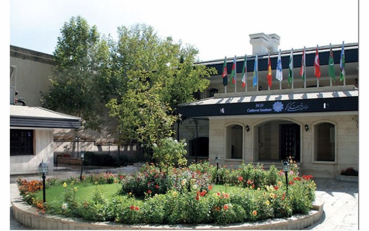 رفتار توهینآمیز و غیرفرهنگی با بانوان تئاتر ایران