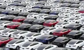 فروش خودروهای تسلا در بریتانیا در بحبوحه واکنش‌ها به ماسک، بیش از یک سوم کاهش یافت

