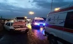 تصادف ۳۰ دستگاه خودرو در اتوبان قزوین - کرج/ ویدئو 