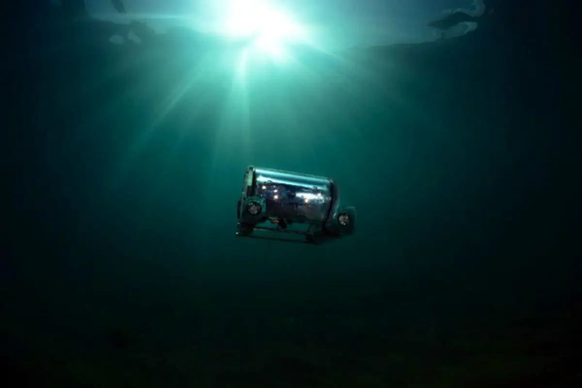 شارژ باتری ربات های زیر دریایی با فضله ماهی ها