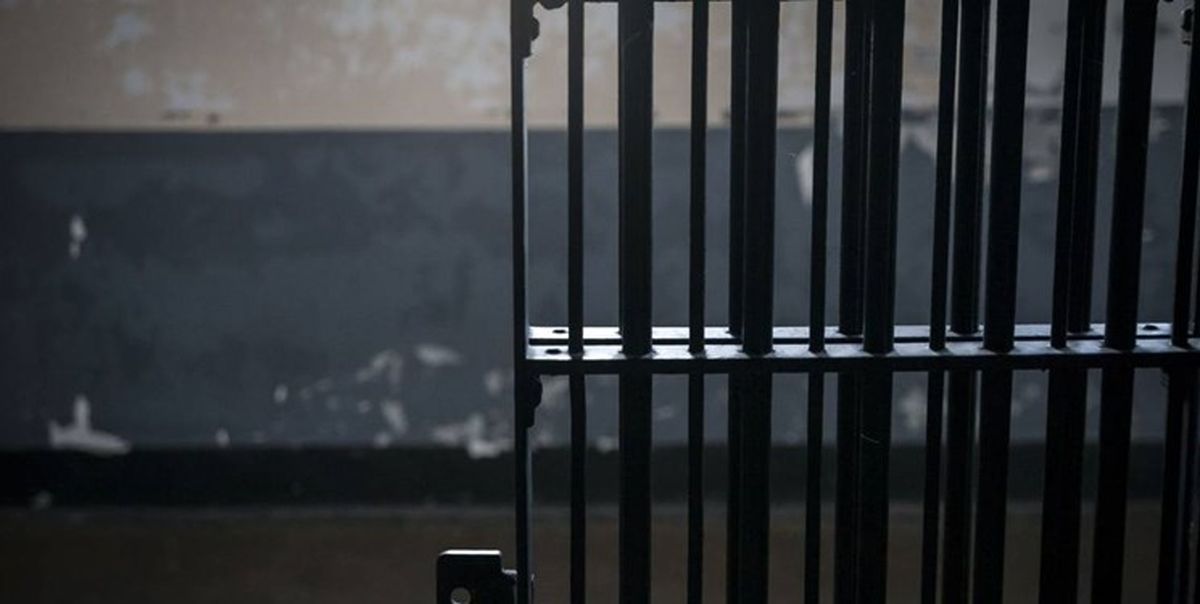 وضع حمل اجباری زن آمریکایی در سلول انفرادی
