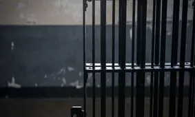 وضع حمل اجباری زن آمریکایی در سلول انفرادی