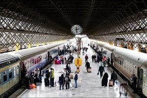داستان کلیشه ای گران‌فروشی این بار در راه‌آهن تهران/پایان تخلفات چه زمانی است؟