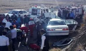 برخورد 4 خودرو با 2 كشته و 8 مصدوم در استان فارس