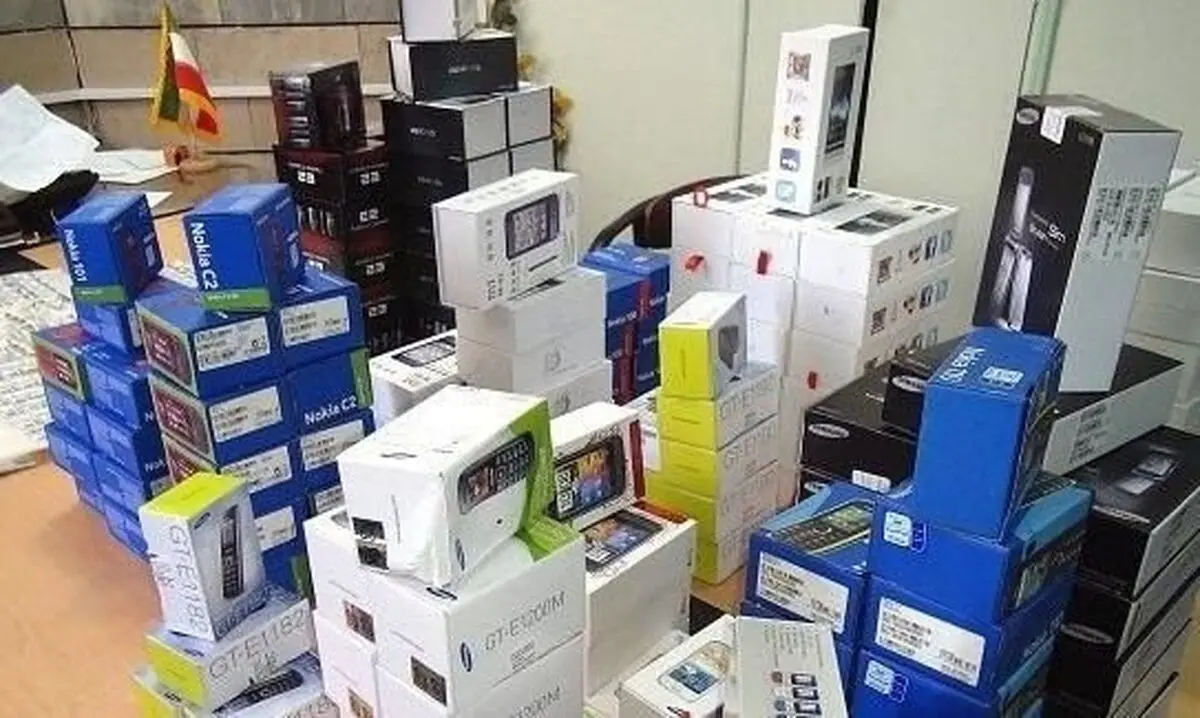 ۶ هزار گوشی تلفن همراه یک گرانفروش به نفع دولت توقیف شد