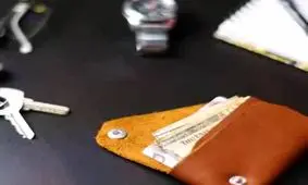 با صرف کمترین زمان و هزینه یک کیف پول زیبا بسازید