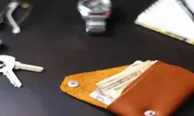 با صرف کمترین زمان و هزینه یک کیف پول زیبا بسازید