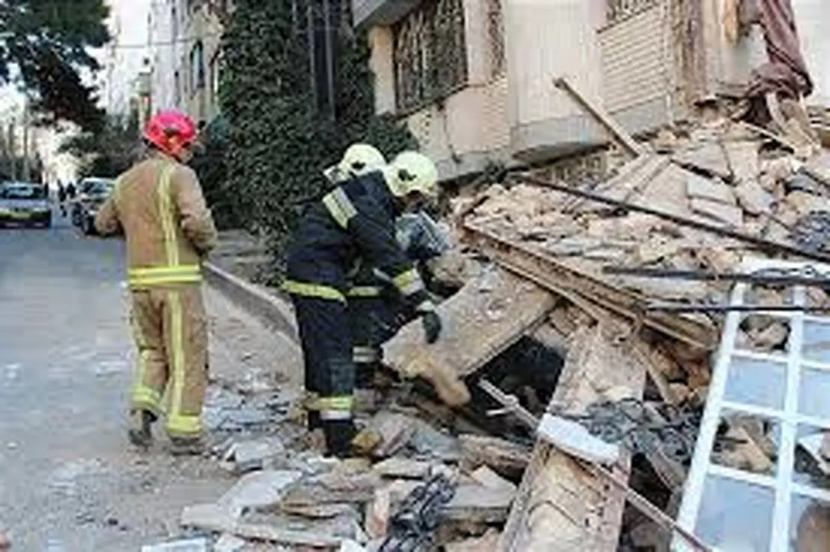 ریزش دیوار، جان یک کارگر را گرفت