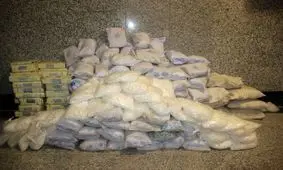 کشف 300 کيلو مواد مخدر در نقطه صفر مرزی سراوان