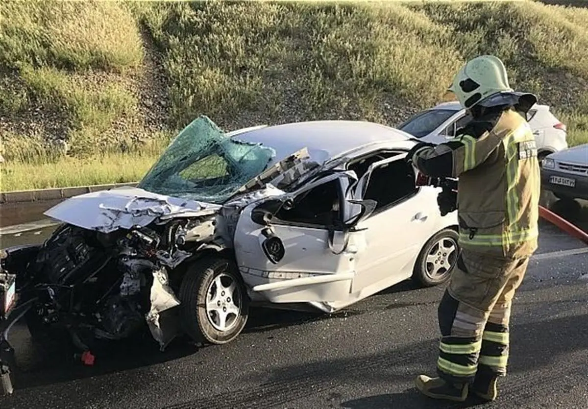 واژگونی خونین پژو ۲۰۷ در بزرگراه خرازی + تصاویر